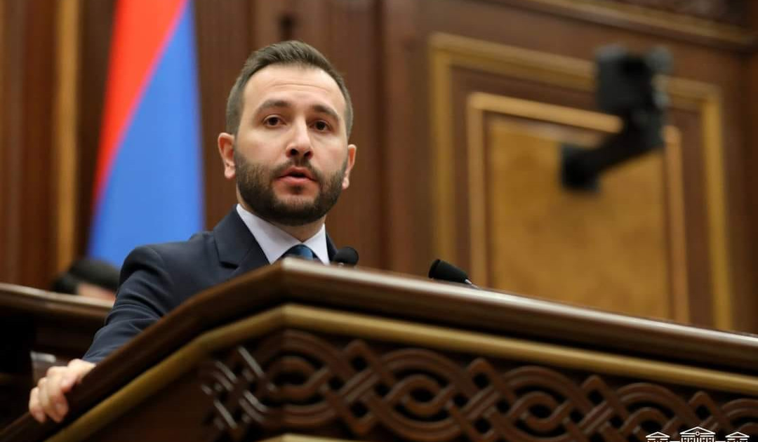 Տարիներ շարունակ քաղաքական աճպարարությամբ զբաղված նախկին իշխանությունը մտածում է, թե հեղափոխությունը տեխնոլոգիական հնարք է. Կոնջորյան