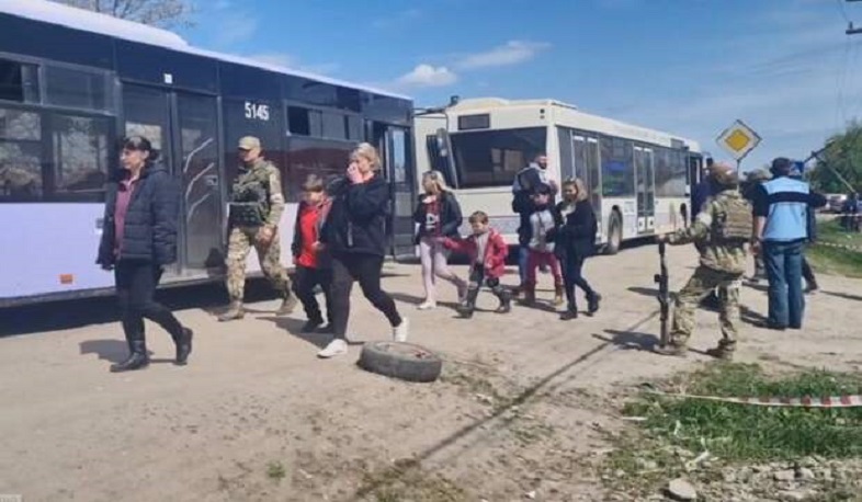 Civilians being evacuated from Azovstal factory