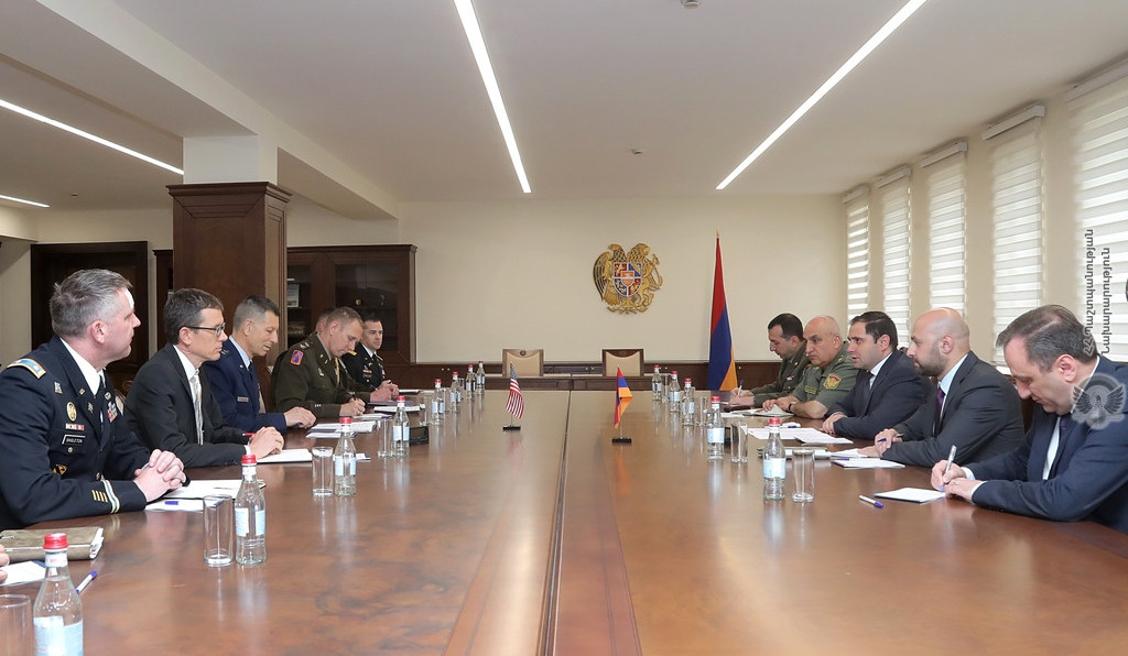 Papikyan attached importance to continuous support of  Kansas National Guard to Armenian military reforms
