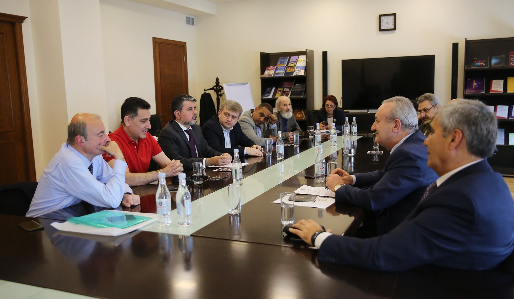 Տեղի է ունեցել Օհան Դուրյանի ծննդյան 100-ամյակին նվիրված հոբելյանական հանձնաժողովի անդրանիկ նիստը