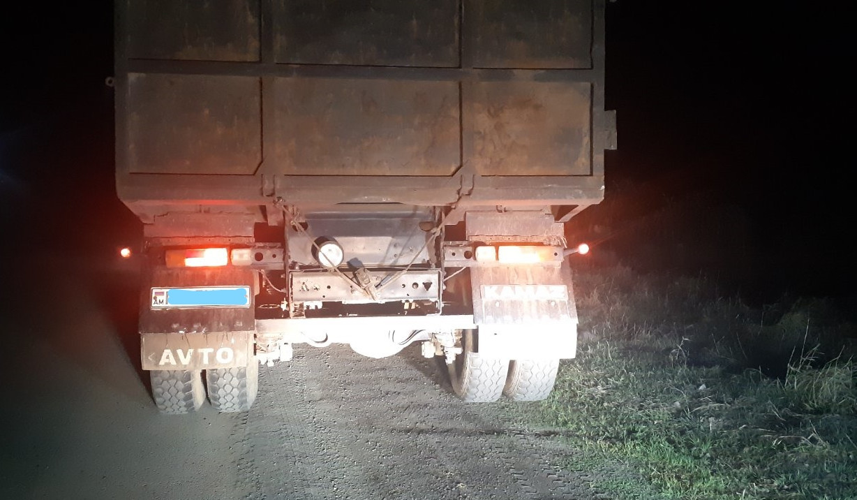 Հայտնաբերվել է ապօրինի սևահող տեղափոխող 8 բեռնատար. ԲԸՏՄ