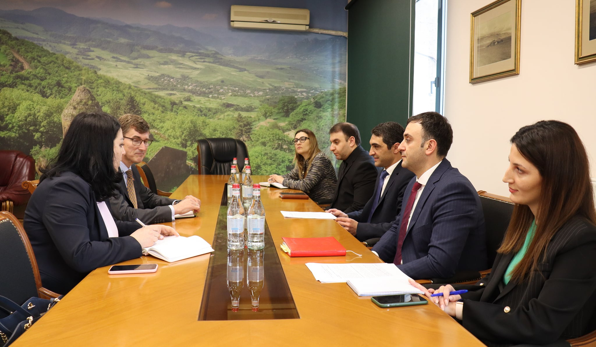 Հակոբ Սիմիդյանը և Նիդերլանդների դեսպանը քննարկել են կանաչ էներգիայի ոլորտում հնարավոր համագործակցությանը վերաբերող հարցեր