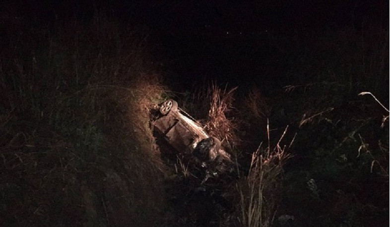 ՃՏՊ Երևան-Երասխ ավտոճանապարհին. ավտոմեքենան դուրս է եկել ճանապարհի երթևեկելի հատվածից և ընկել ջրատարը