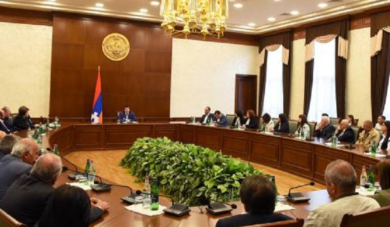 Արցախի նախագահն ընդունել է Շուշիի տեխնոլոգիական համալսարանի պրոֆեսորադասախոսական կազմին