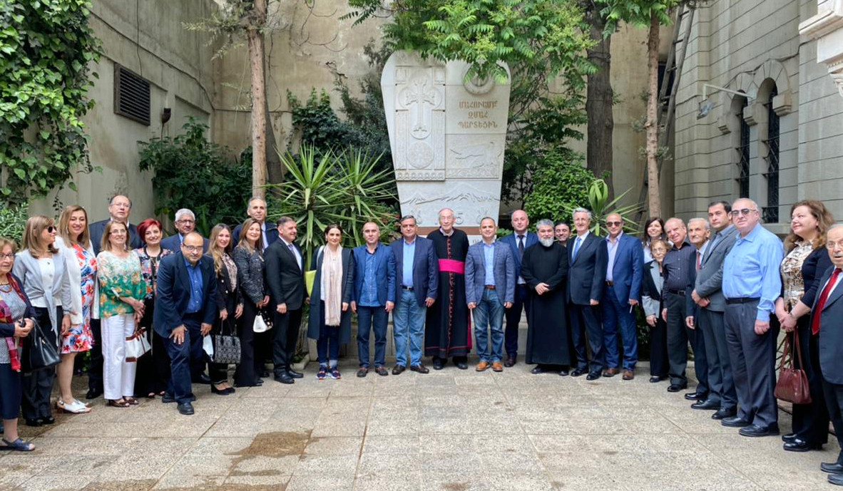 Zareh Sinanyan met with representatives of Armenian community in Damascus