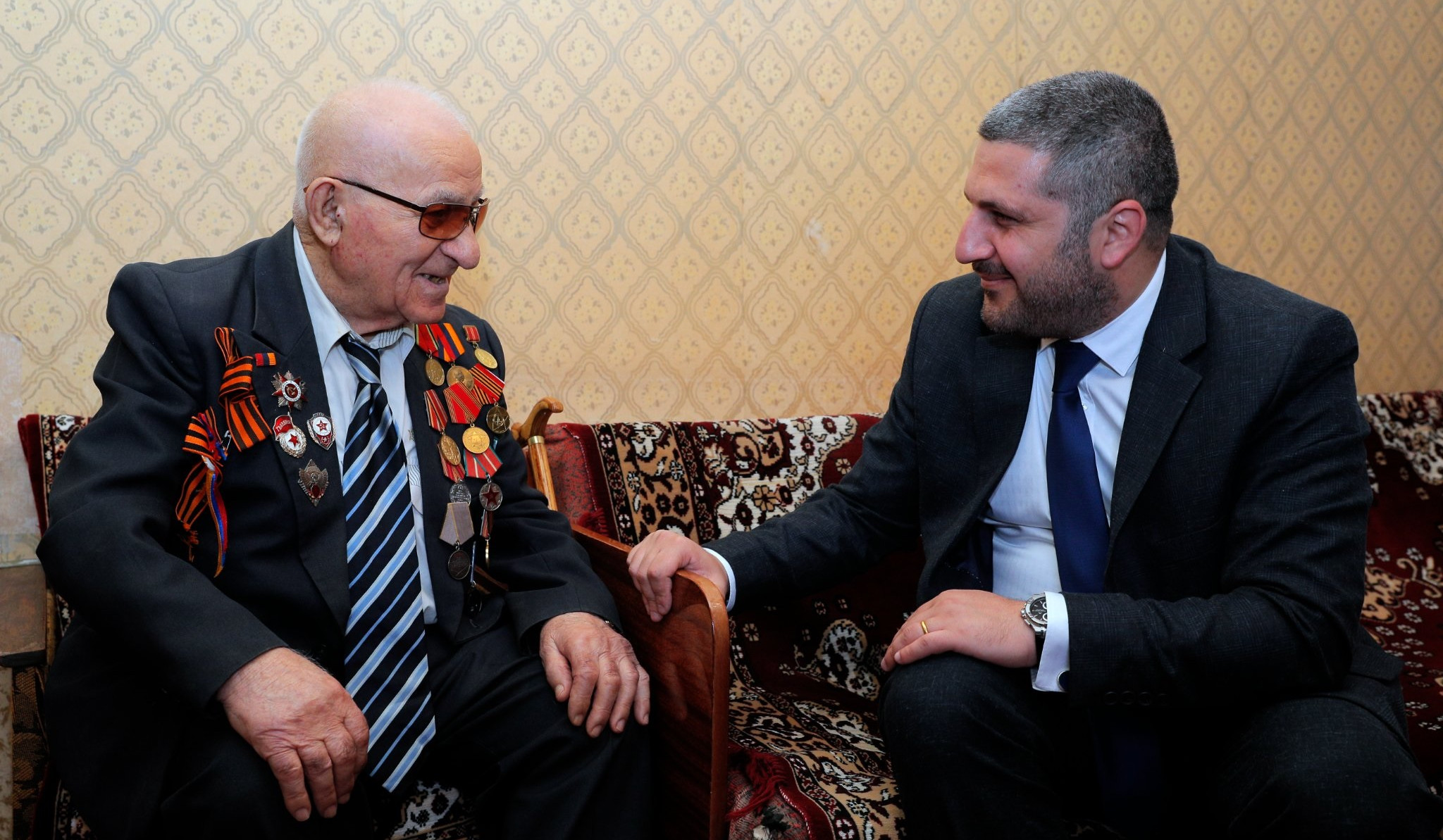 Արմեն Փամբուխչյանը հանդիպել է Հայրենական պատերազմի մասնակից Հակոբ Ավետյանի հետ