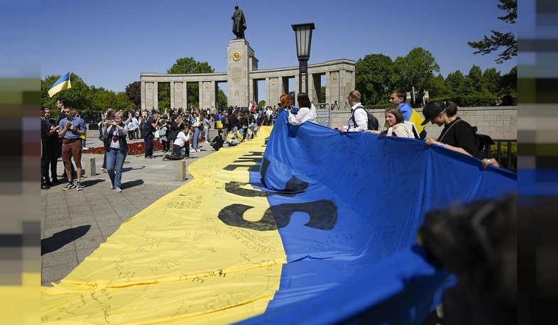 Բեռլինի ոստիկանությունը ցուցարարներից առգրավել է Ուկրաինայի դրոշը