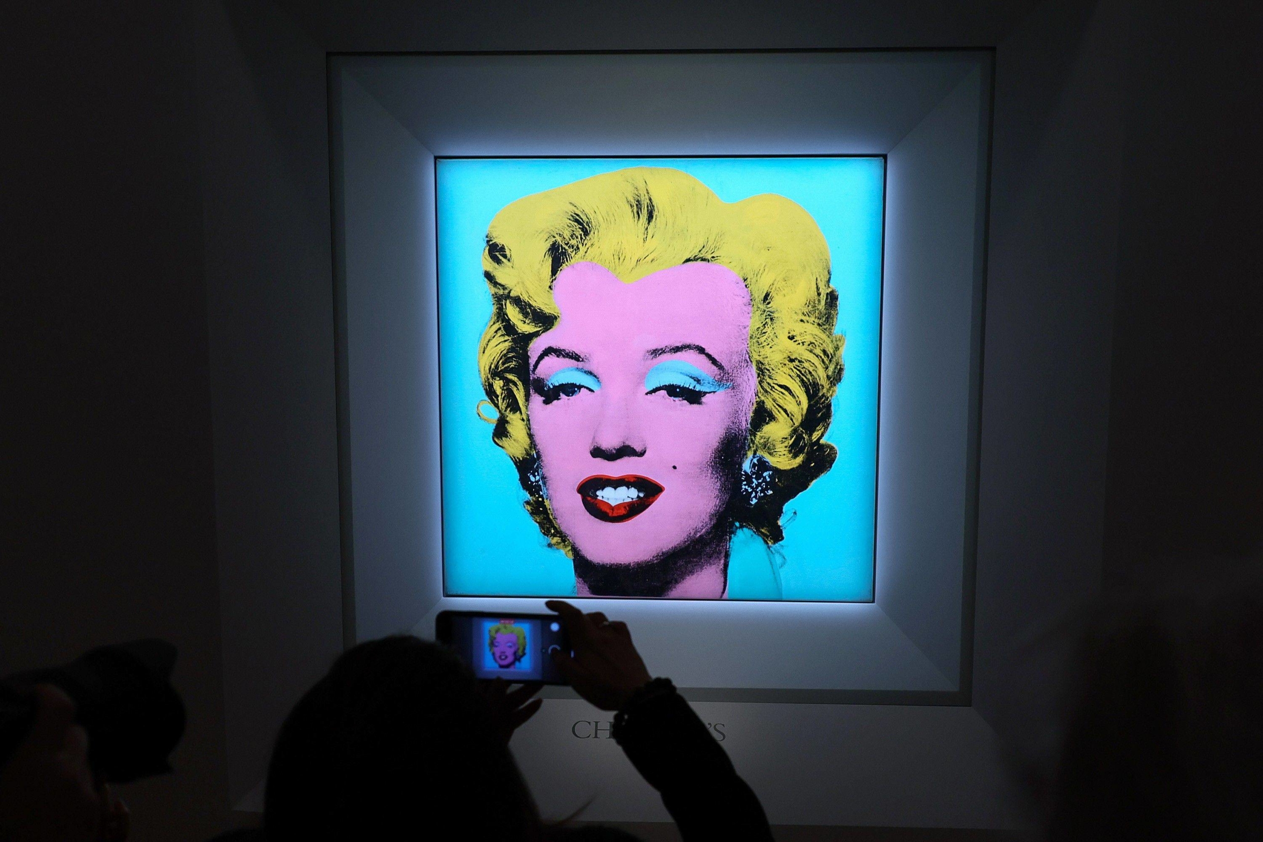 Warhol's 'Marilyn' sells at auction for $195 million