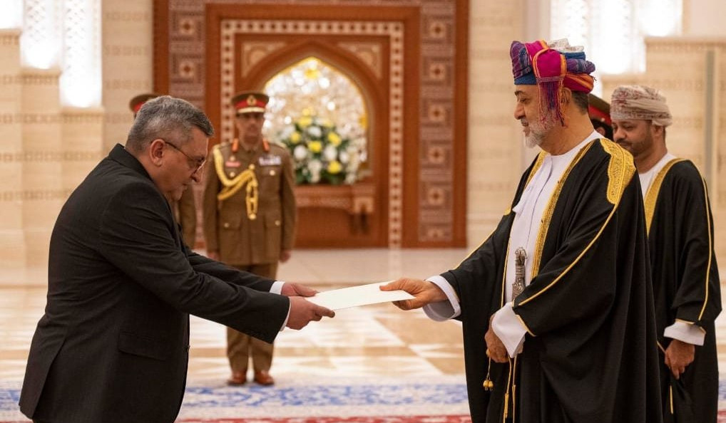 Hrachya Poladian presented his credentials to Sultan of Oman