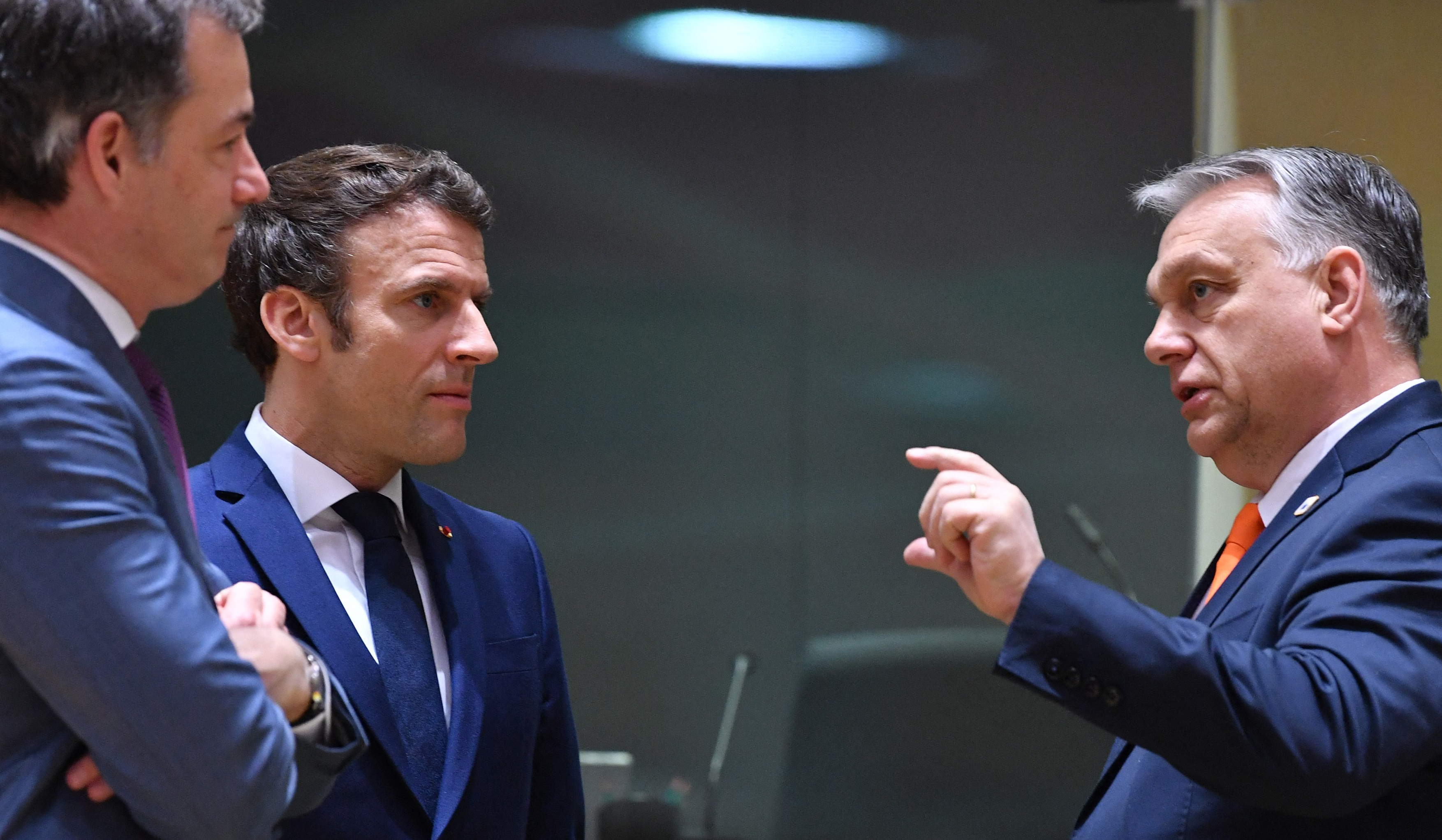 Macron discussed with Orban issue of oil embargo against Russia