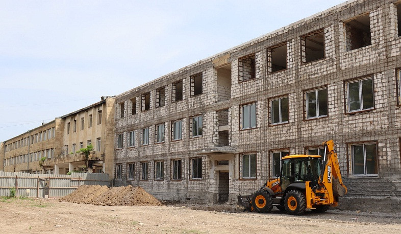 Շարունակվում են Մարտակերտի Վլադիմիր Բալայանի անվան թիվ 1 հիմնական դպրոցի շենքի կապիտալ վերանորոգման աշխատանքները
