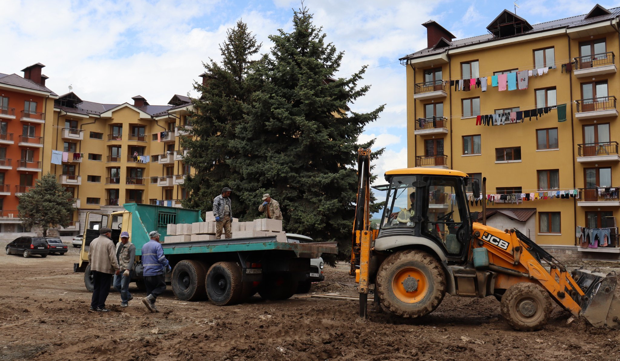 Stepanakert şəhərinin Tumanyan 91 məhəlləsinin abadlıq işlərinə başlanılıb