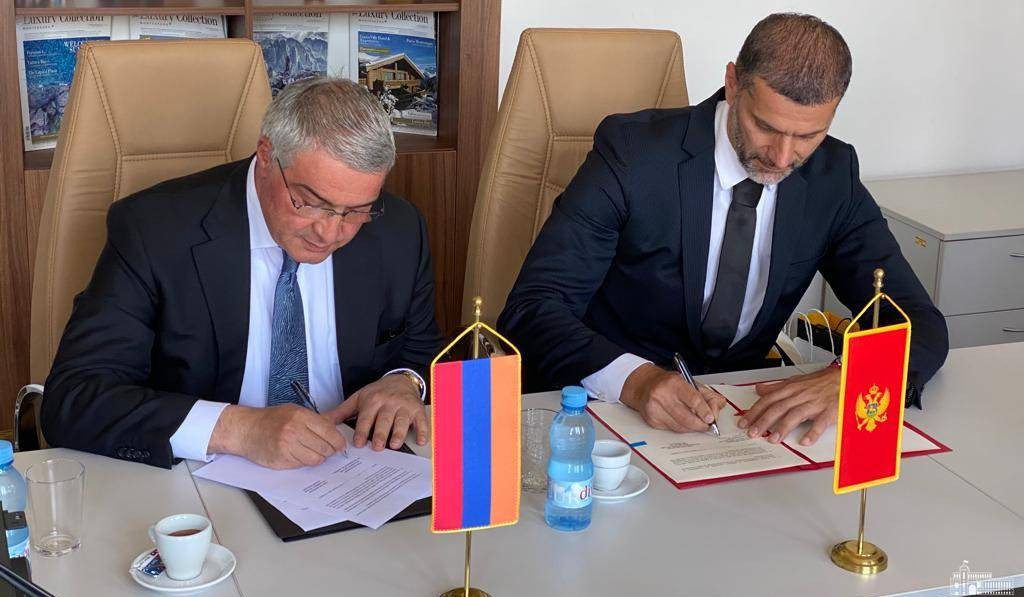 ER XİN ilə Çernoqoriya XİN arasında əməkdaşlığa dair Anlaşma Memorandumu imzalanıb