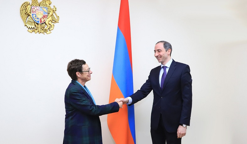ԲՏԱ նախարարը և Ֆրանսիայի դեսպանը քննարկել են բարձր տեխնոլոգիական արդյունաբերության ոլորտի զարգացման հարցեր