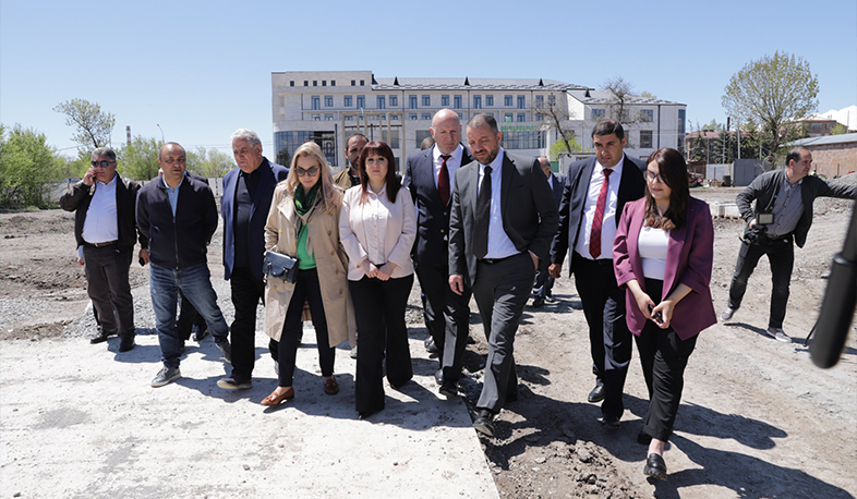 Շիրակի մարզպետը և էկոնոմիկայի նախարարը քննարկել են  մարզի զարգացմանն առնչվող հարցեր