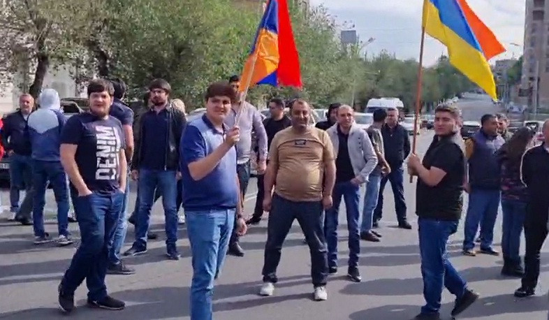 Երևանում վերսկսվել են անհնազանդության ակցիաները. մի շարք փողոցներ փակվել են