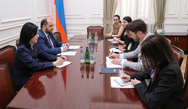 Արայիկ Հարությունյանը հանդիպել է «Բաց կառավարման գործընկերություն» նախաձեռնության պատվիրակության հետ