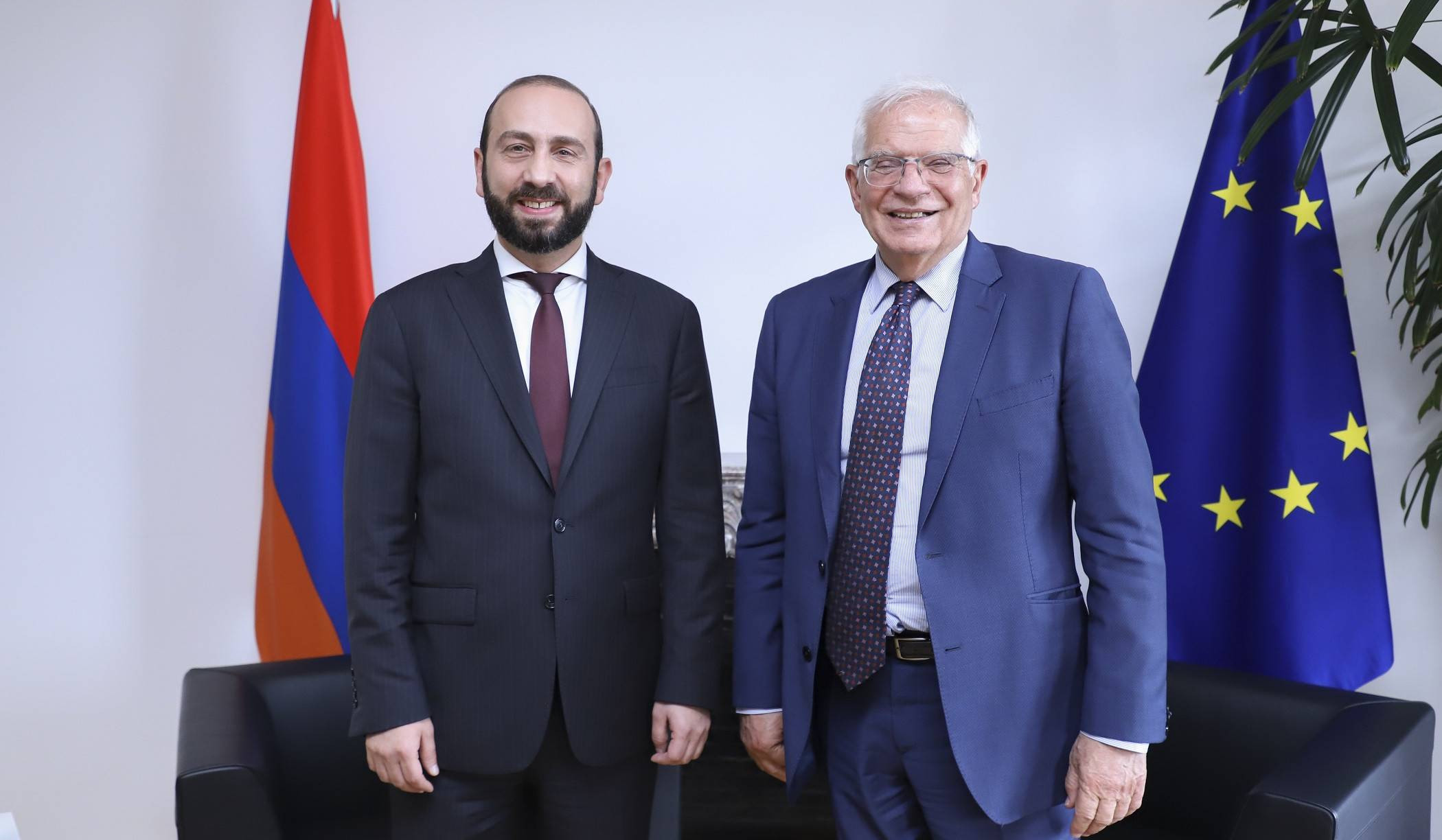 Арарат Мирзоян представил Джозефу Боррелю позицию Армении по мирному урегулированию нагорно-карабахского конфликта