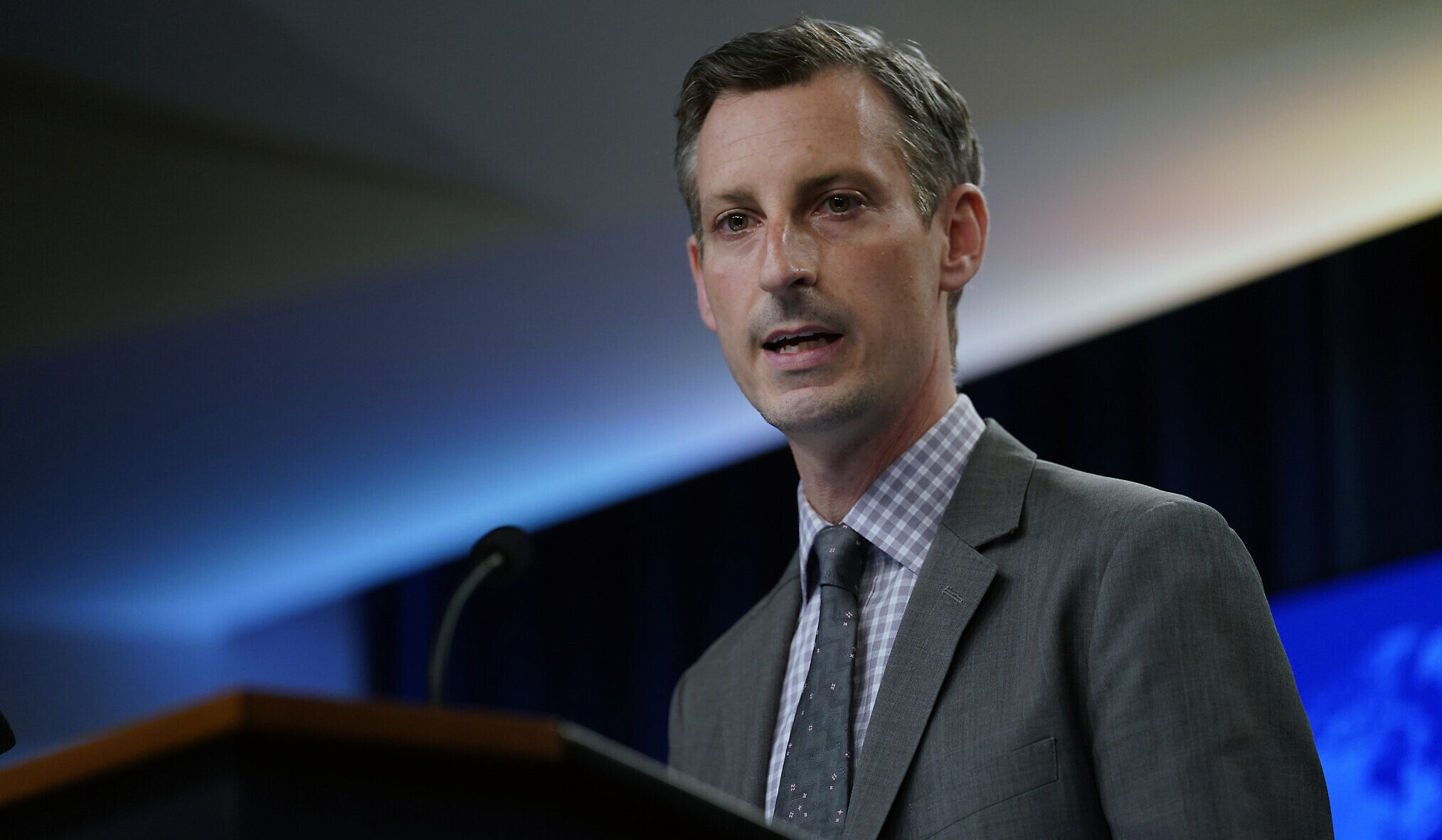 Мирные демонстрации являются частью открытой политической системы: Нед Прайс