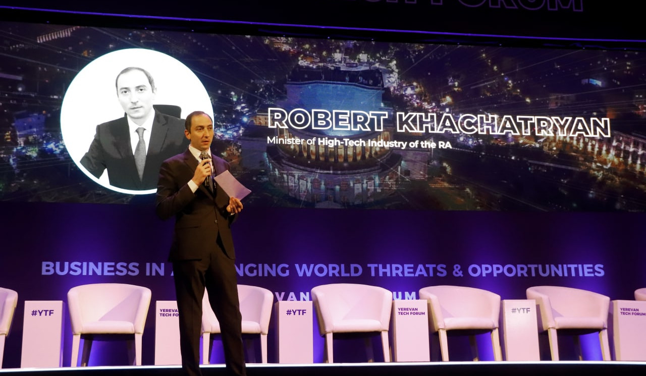 ԲՏԱ նախարար Ռոբերտ Խաչատրյանը մասնակցել է «Երևան թեք ֆորում 2022»-ին