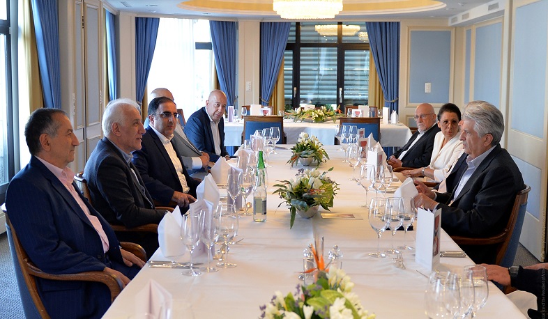 Վահագն Խաչատուրյանը հանդիպել է Շվեյցարիայի հայ համայնքի ներկայացուցիչների հետ