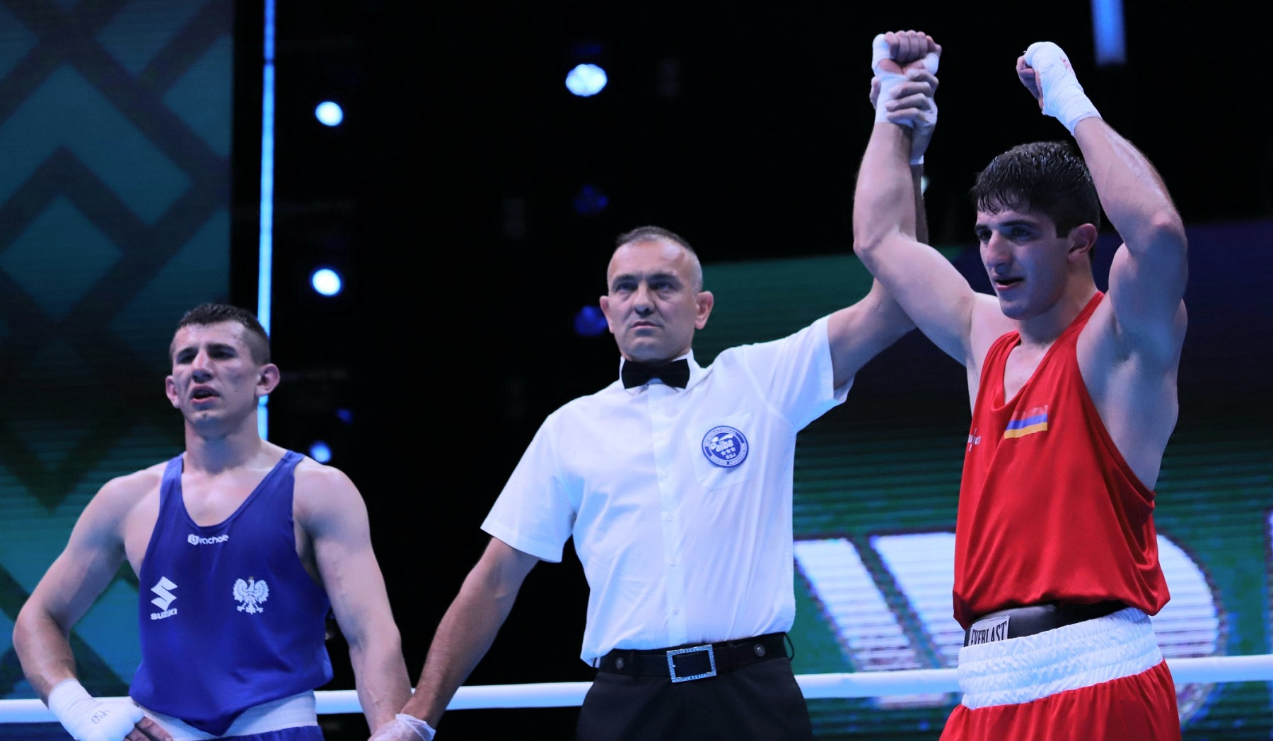 Это был действительно тяжелый бой: Карен Гилоян прокомментировал победный бой Вахтанга Арутюняна