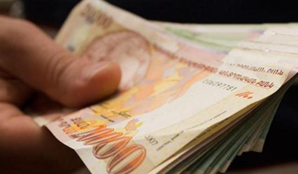 Տեսչական մարմնի պաշտոնյան ուղևորափոխադրում իրականացնող ընկերությունների աշխատակիցներից և վարորդներից պարբերաբար կաշառք է ստացել