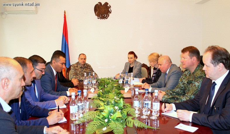 Մարզի կյանքում ամենակարևորը ռուս սահմանապահների դերակատարումն է անվտանգության ապահովման հարցում. Սյունիքի մարզպետը` ՌԴ դեսպանին