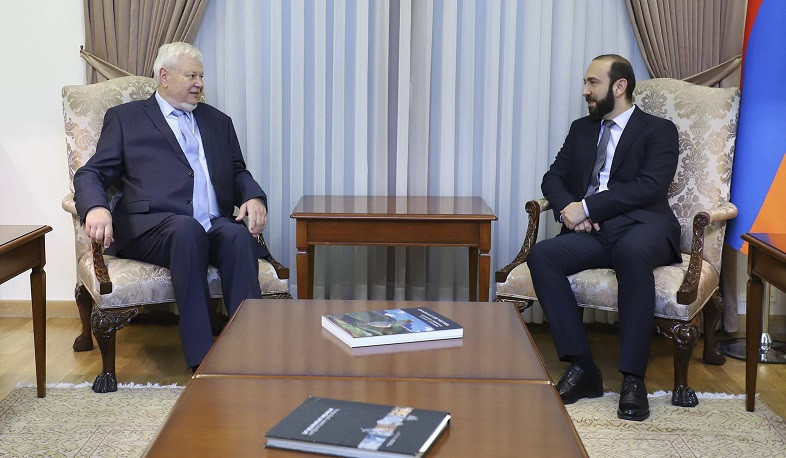 Арарат Мирзоян в беседе с Анджеем Каспршиком  подтвердил позицию армянской стороны по всеобъемлющему урегулированию нагорно-карабахского конфликта