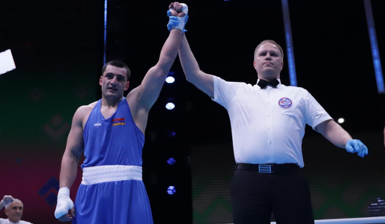 Բռնցքամարտի ԵԱ. Նարեկ Մանասյանը ժամանակից շուտ հաղթանակ տարավ. լուսանկարներ