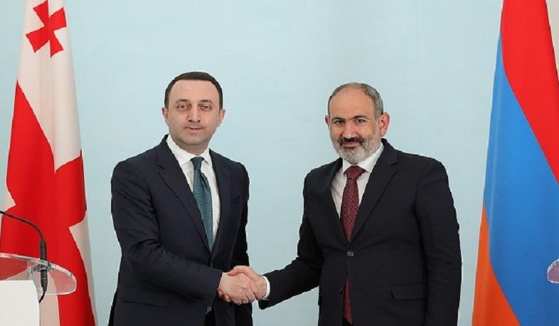 İrakli Qaribaşvili Nikol Paşinyanı ad günü münasibətilə təbrik etdi