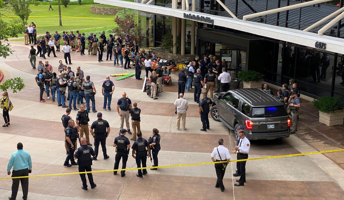 Gunman kills four in medical center in Oklahoma