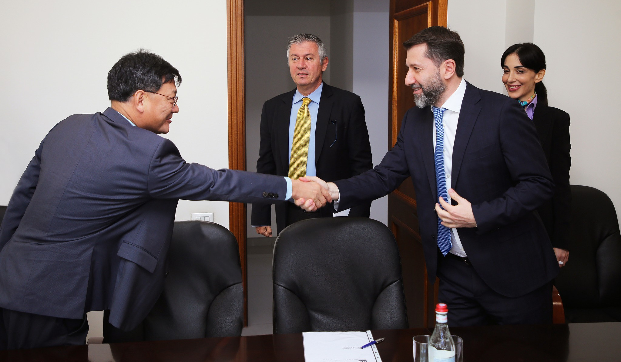 Կարեն Անդրեասյանն Ասիական զարգացման բանկի փոխնախագահի հետ քննարկել է արբիտրաժային կենտրոնի ստեղծման ընթացքը