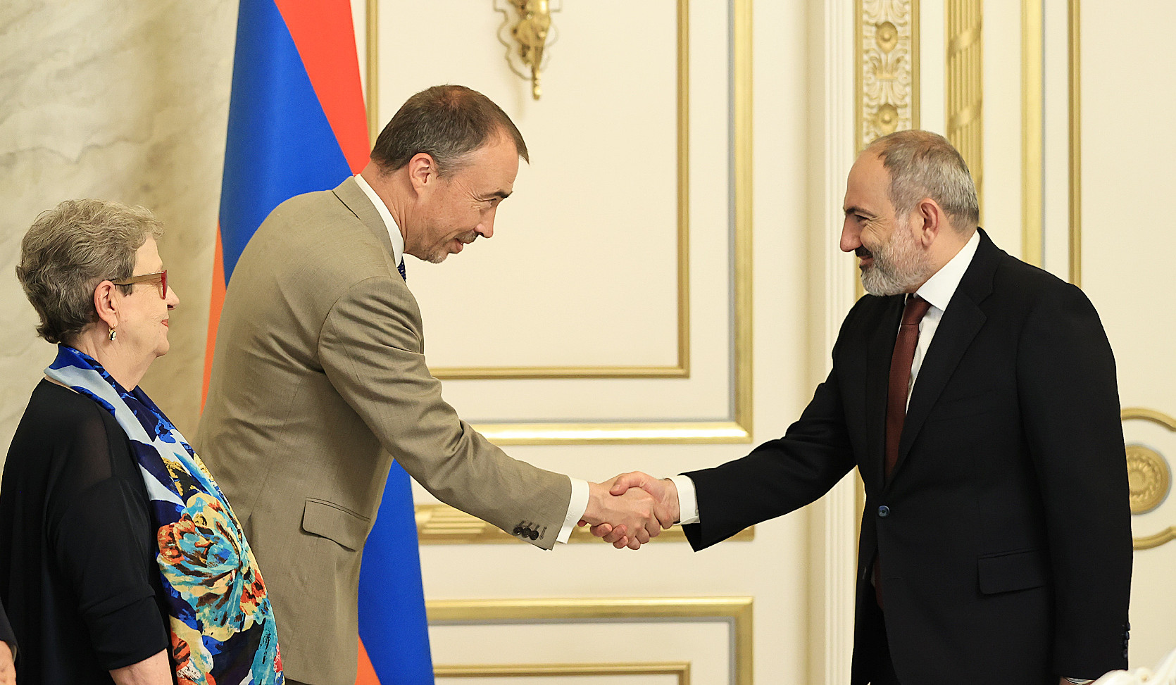 Aİ regional dialoqu dəstəkləyir: Nikol Paşinyan Toivo Klaarı qəbul edib