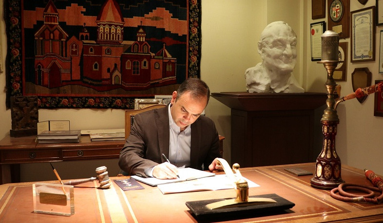 Զարեհ Սինանյանն ԱՄՆ-ում այցելել է Սուրբ Հովհաննես հայ առաքելական եկեղեցի