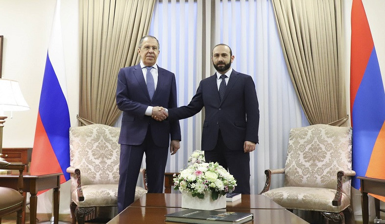 Լավրովի հետ հանդիպմանը Միրզոյանն ընդգծել է ԼՂ-ում ռուսական խաղաղապահ ուժերի արդյունավետ գործունեության առանցքային նշանակությունը