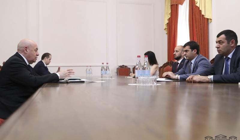 Hakob Arshakyan discusses issues related to Armenian-Russian allied relations with Special Representative of Russian President