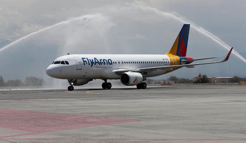 “Fly Arna”nın ilk təyyarəsi “Zvartnots” hava limanına eniş edib