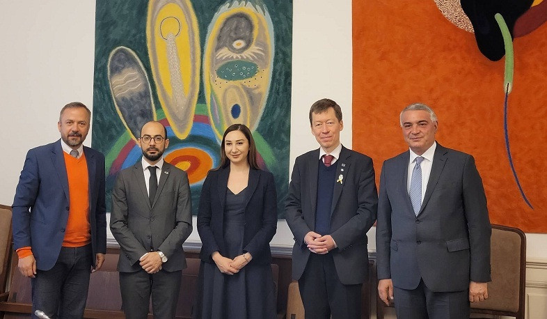 Ermənistanın nümayəndə heyəti Çexiyada Ermənistanda və Ermənistanın sərhədləri ətrafında baş verənləri təqdim edib