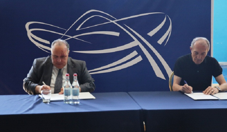 Մարզահամերգային համալիրում տեղադրվել է միջազգային չափանիշներին համապատասխան խաղային մարզաձևերի մանրահատակ