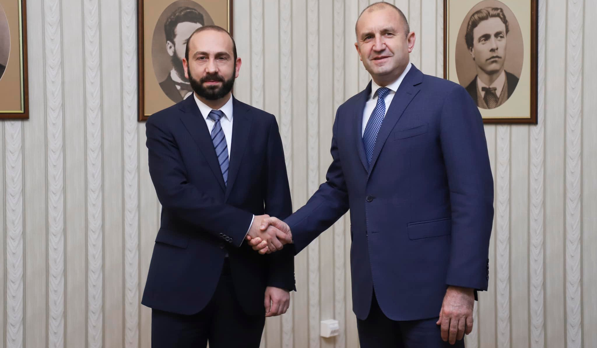 Armenian Foreign Minister meets with Bulgarian President