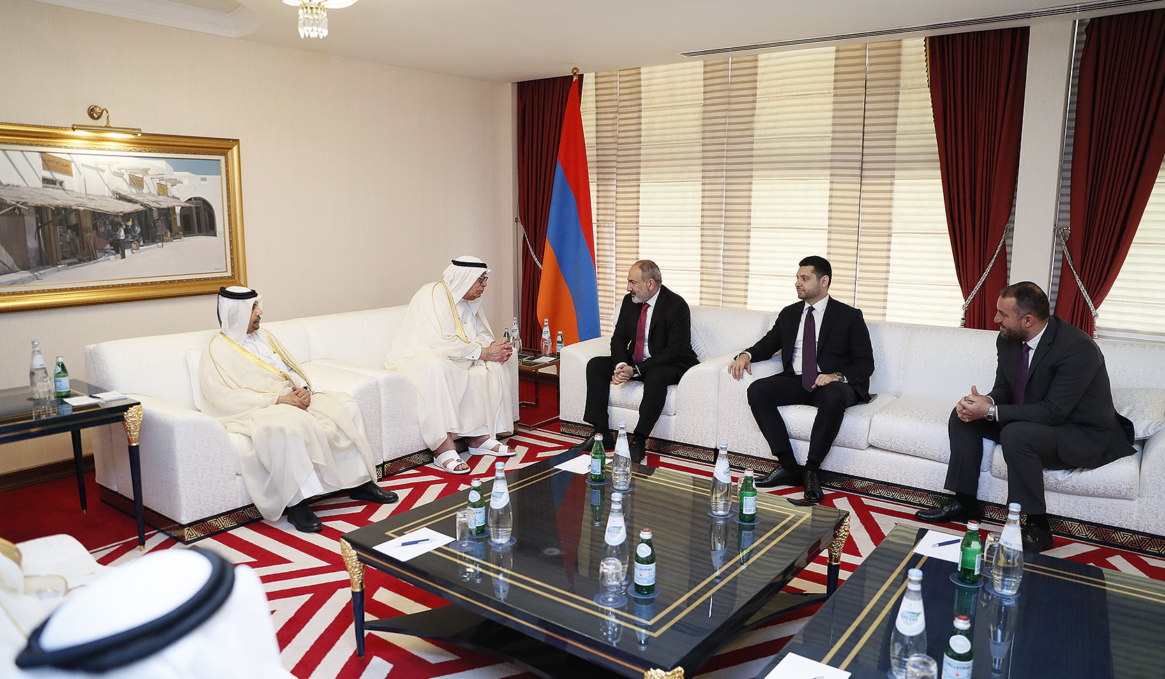 Prime Minister Pashinyan discusses implementation of investment programs in Armenia with members of Qatar Business Council