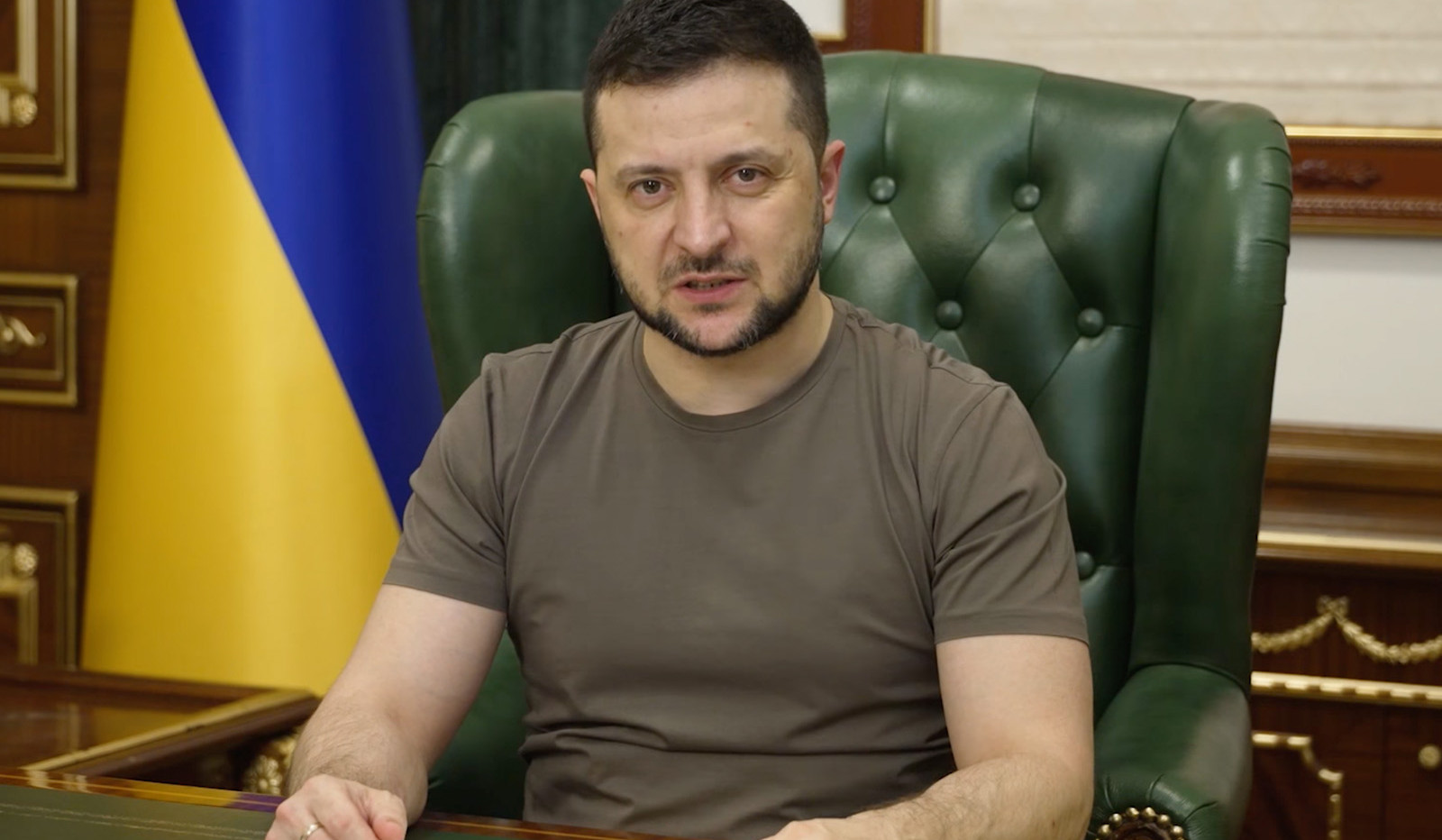 Ukraine's president seeks tighter sanctions on Russia