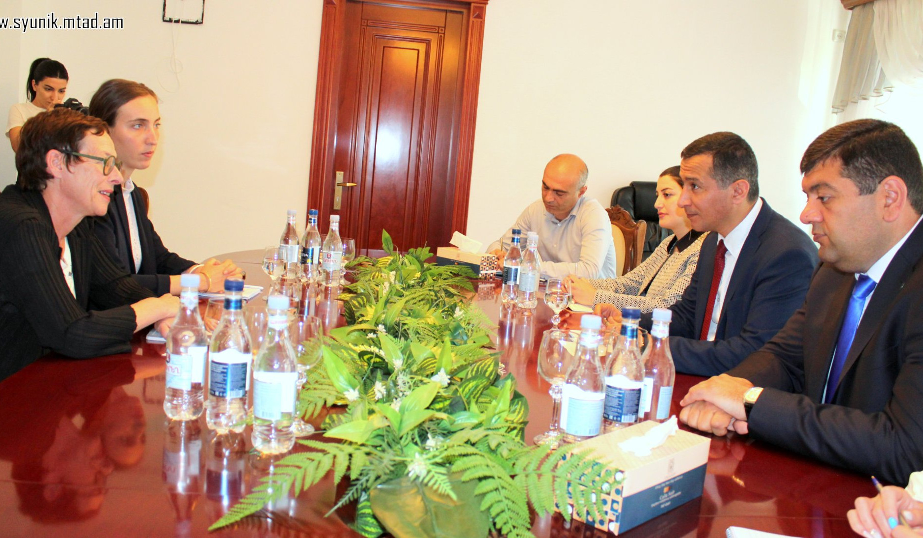 Սյունիքի մարզպետը և Ֆրանսիայի դեսպանը քննարկել են մարզի զարգացման հնարավորություններին վերաբերող հարցեր