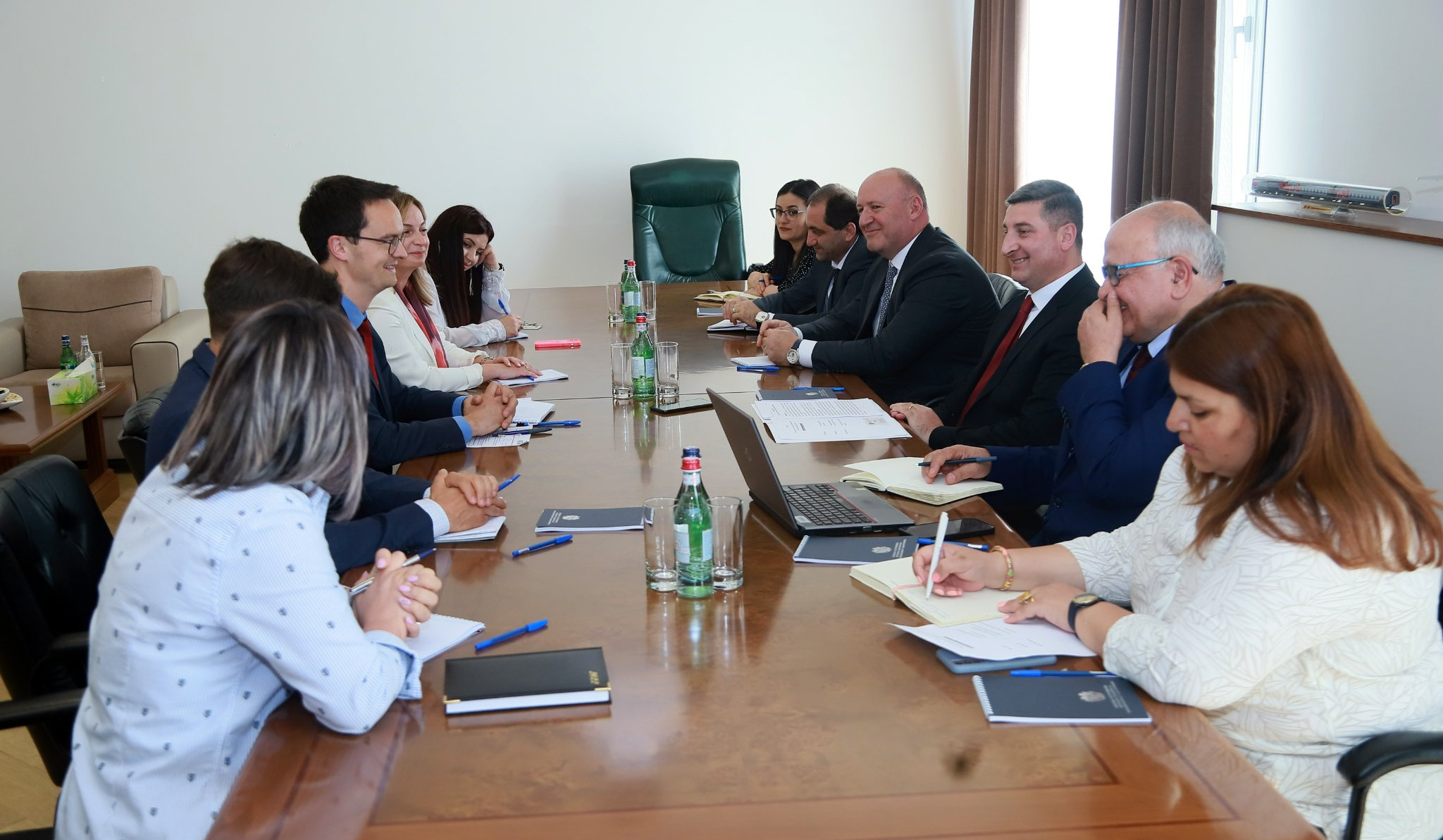 Գնել Սանոսյանը և KFW բանկի ներկայացուցիչները  անդրադարձել են Կապսի ջրամբարի կառուցման մրցութային գործընթացին