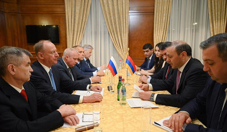 Армен Григорян представил Николаю Патрушеву ситуацию на армяно-азербайджанской границе