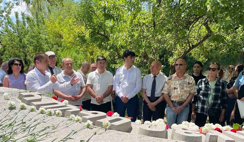 Պարույր Սևակի պոեզիայի սիրահարներն այցելել են նրա հայրենի գյուղ` Զանգակատուն. այսօր բանաստեղծի հիշատակի օրն է