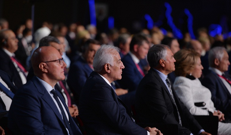 President Vahagn Khachaturyan attended plenary session of St. Petersburg International Economic Forum