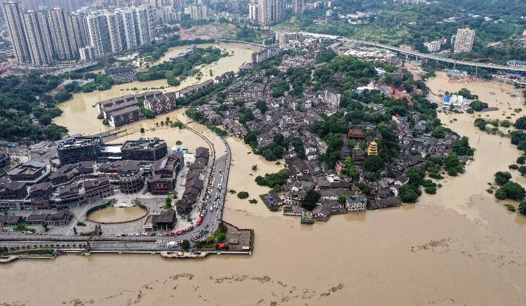 Severe rain, floods continue to inundate southeast China