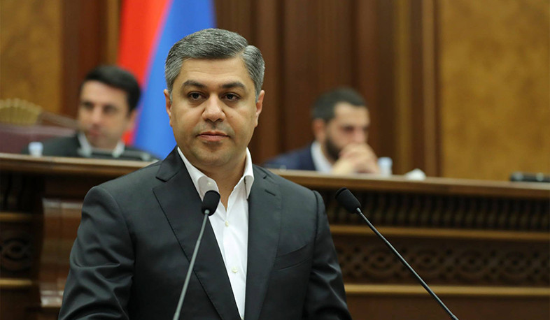 Արթուր Վանեցյանը պատգամավորական մանդատը վայր դնելու դիմում է ներկայացրել